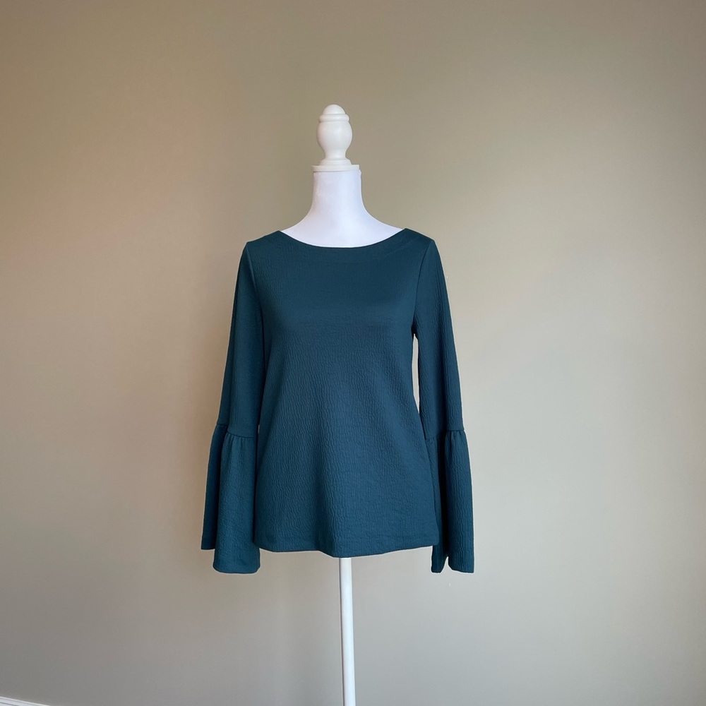 Ann Taylor Green Round Neck Ruffle Long Sleeve Blouse / Shirt